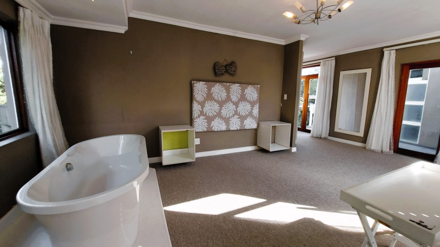 9 Bedroom Property for Sale in Montclair Western Cape
